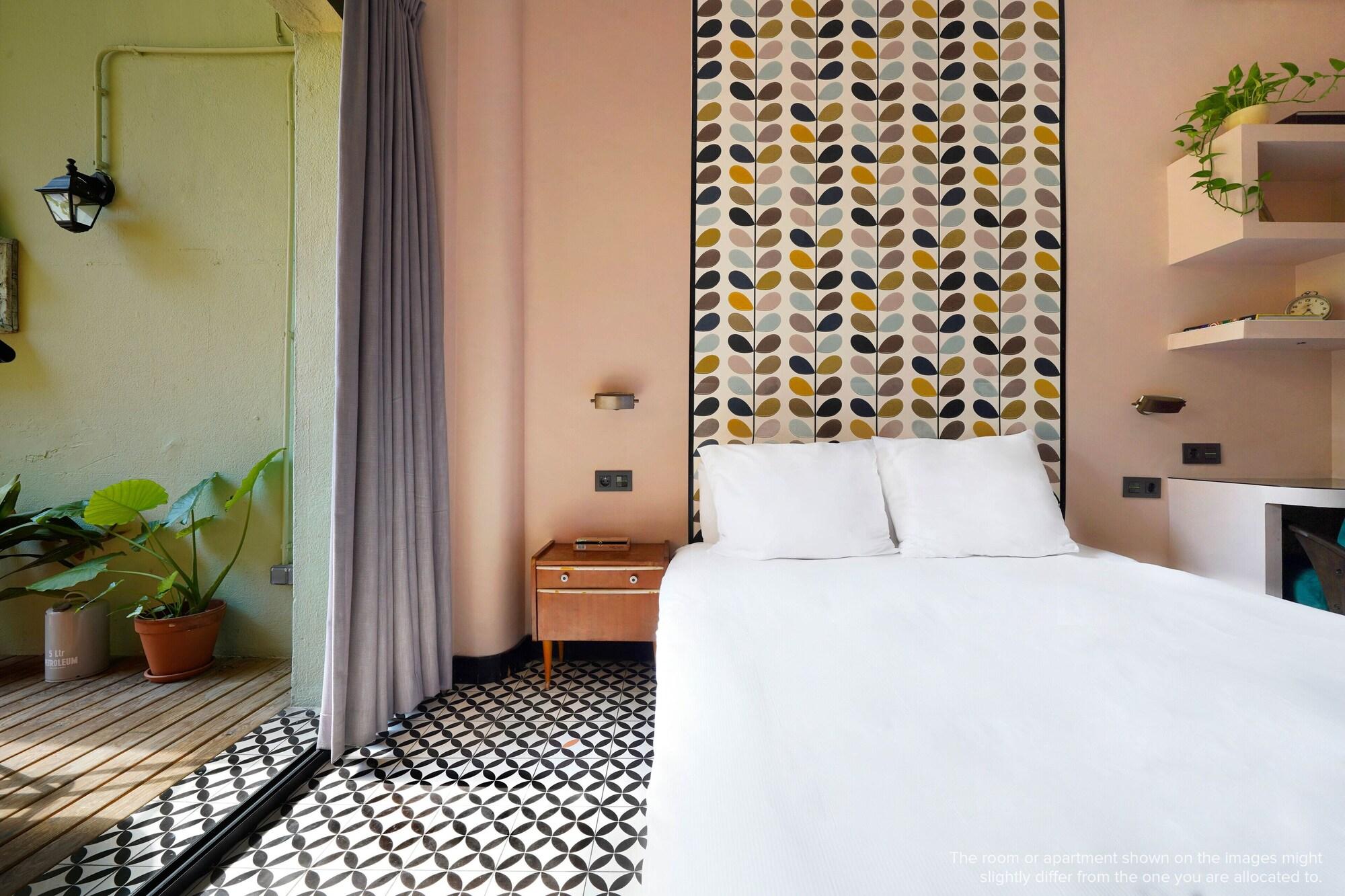 Aparthotel Numa Barcelona Roca Esterno foto