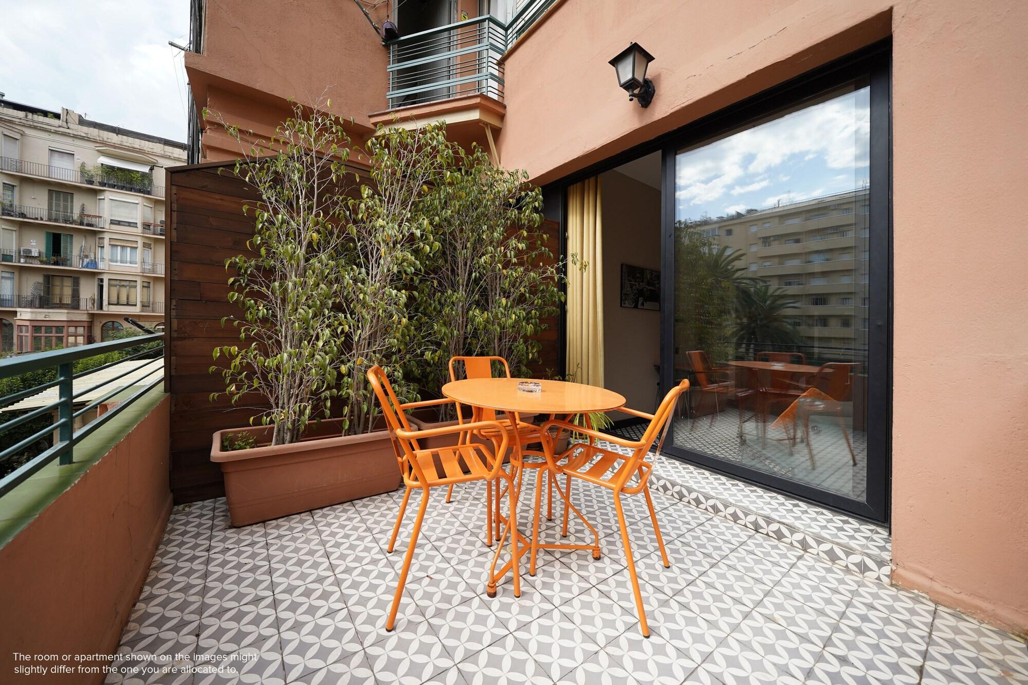 Aparthotel Numa Barcelona Roca Esterno foto