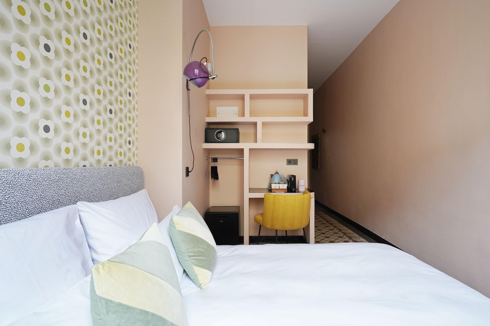 Aparthotel Numa Barcelona Roca Esterno foto